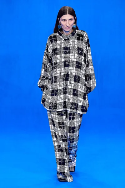 Look 39